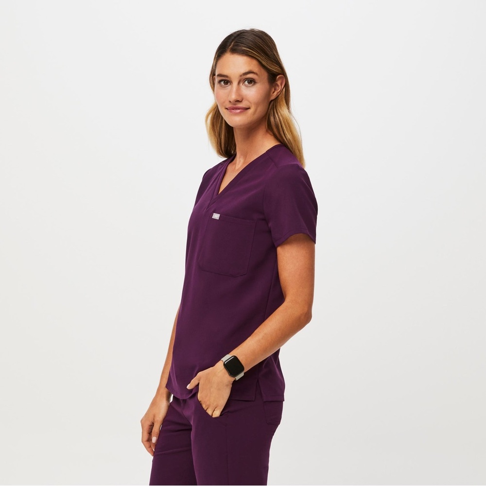 Figs Scrubs Catarina Top XXS. Yola XXS Regular bottoms. Used. Deep Purple.